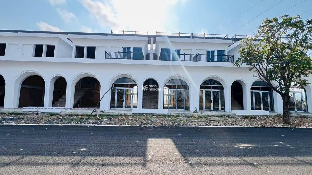  BÁN NHÀ PHỐ MOZZADISO NHA TRANG  SỞ HỮU NGAY CHỈ VỚI 2,7 TỶ! 
