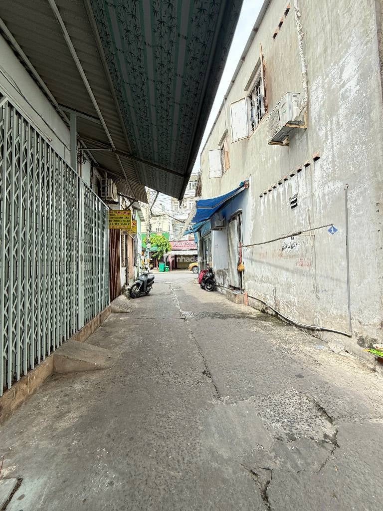 BÌNH TRỊ ĐÔNG B - NGAY TÊN LỬA – HẺM XE HƠI THÔNG - LÔ GÓC KINH DOANH -HOÀN CÔNG ĐỦ