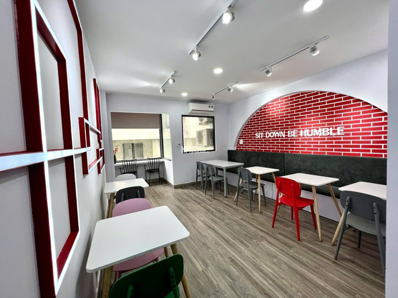 Bán nhanh nhà MTKD Trần Quang Khải,Q1 nhà có HĐT 50tr/th,4 lầu,4.7x17.2,khu sầm uất giá chỉ 29,5ty
