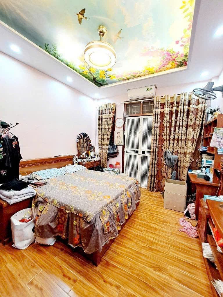 Bán gấp nhà Đội Cấn ngõ thông gần phố kinh doanh 39m2 giá 10.5 tỷ