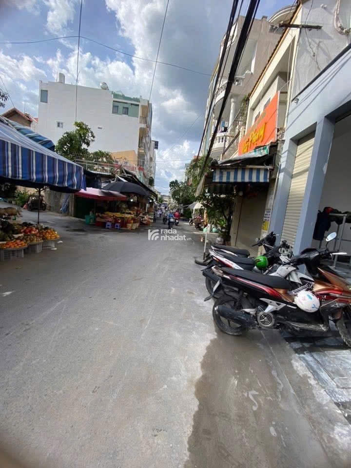 HXH NGUYỄN VĂN THƯƠNG, BÌNH THẠNH, 5.6M BỀ NGANG CÓ KC DỄ CẢI TẠO MỚI. GIẢM 550TR CHỈ 10.8T