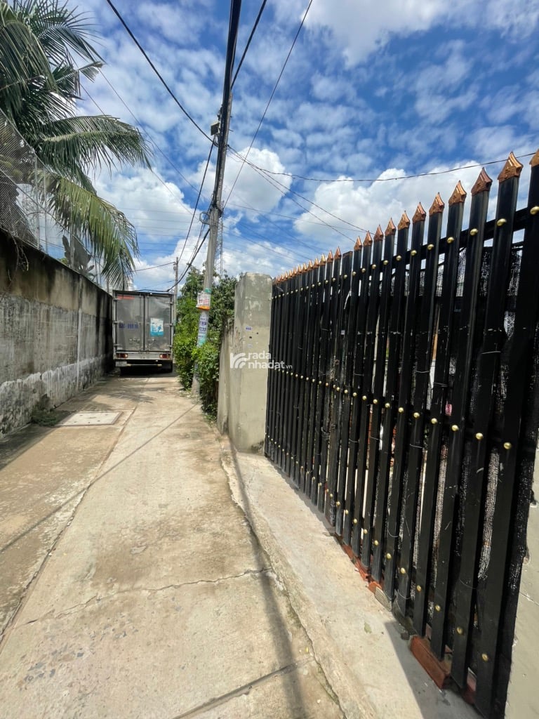 BÁN NHÀ QUỐC LỘ 1A 156M2 5.5 TỶ NỞ HẬU XE TẢI TRÁNH BÌNH TÂN