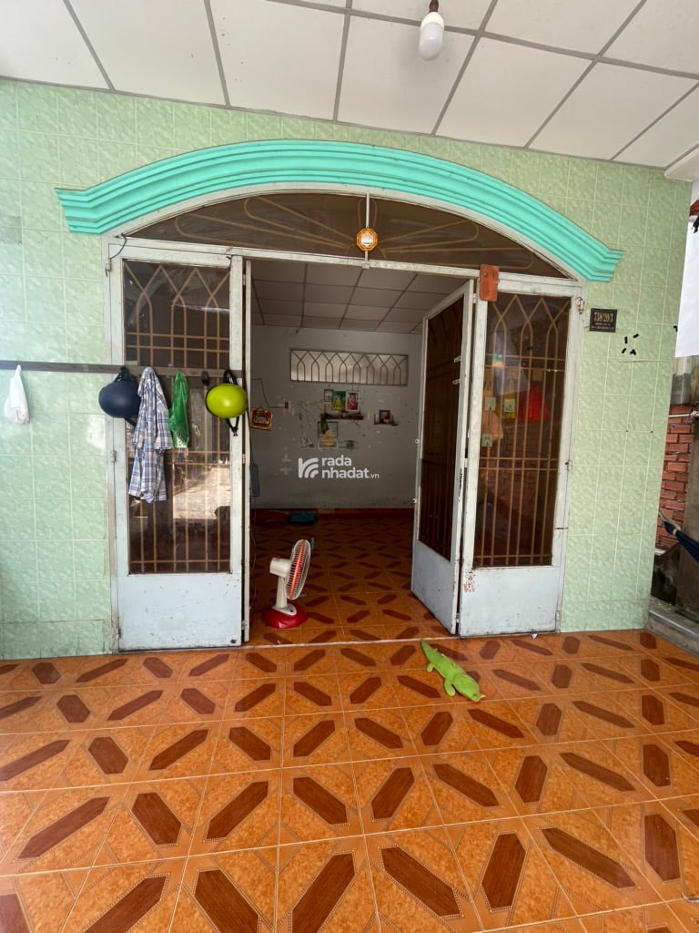 BÁN NHÀ QUỐC LỘ 1A 156M2 5.5 TỶ NỞ HẬU XE TẢI TRÁNH BÌNH TÂN