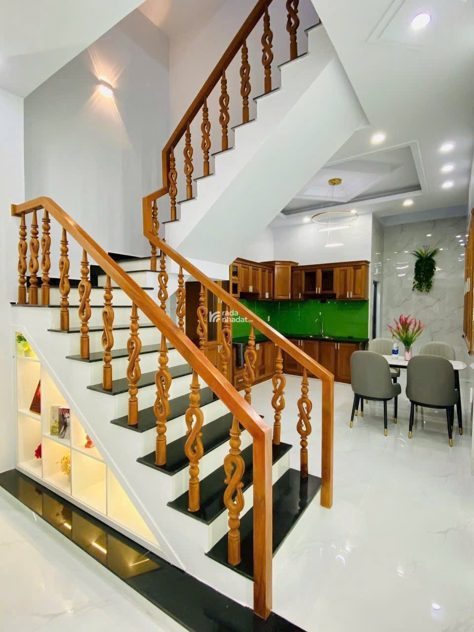 Nhà sổ hồng riêng 43m2 giá 2 tỷ 450 triệu đường Nguyễn Phúc Nguyên, phường 10, quận 3