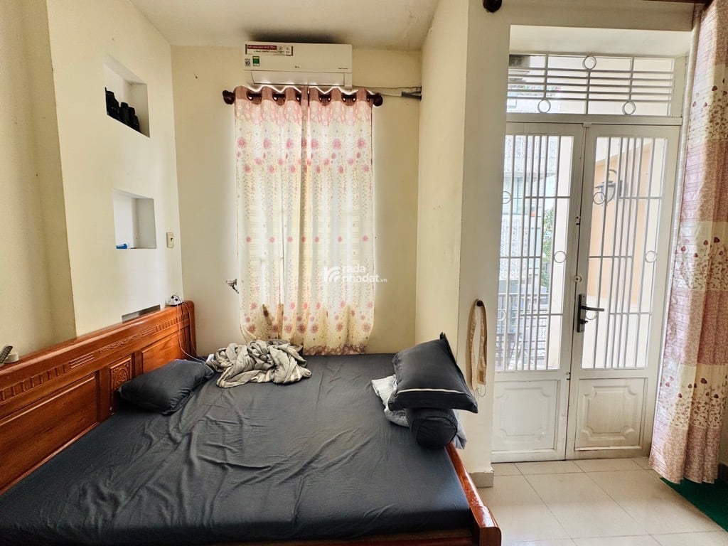 BÁN NHÀ MẶT TIỀN NGUYỄN TRỌNG TUYỂN 43M2 4 TẦNG NỞ HẬU KHU VIP KD ĐỈNH CHỈ 12.5 TỶ