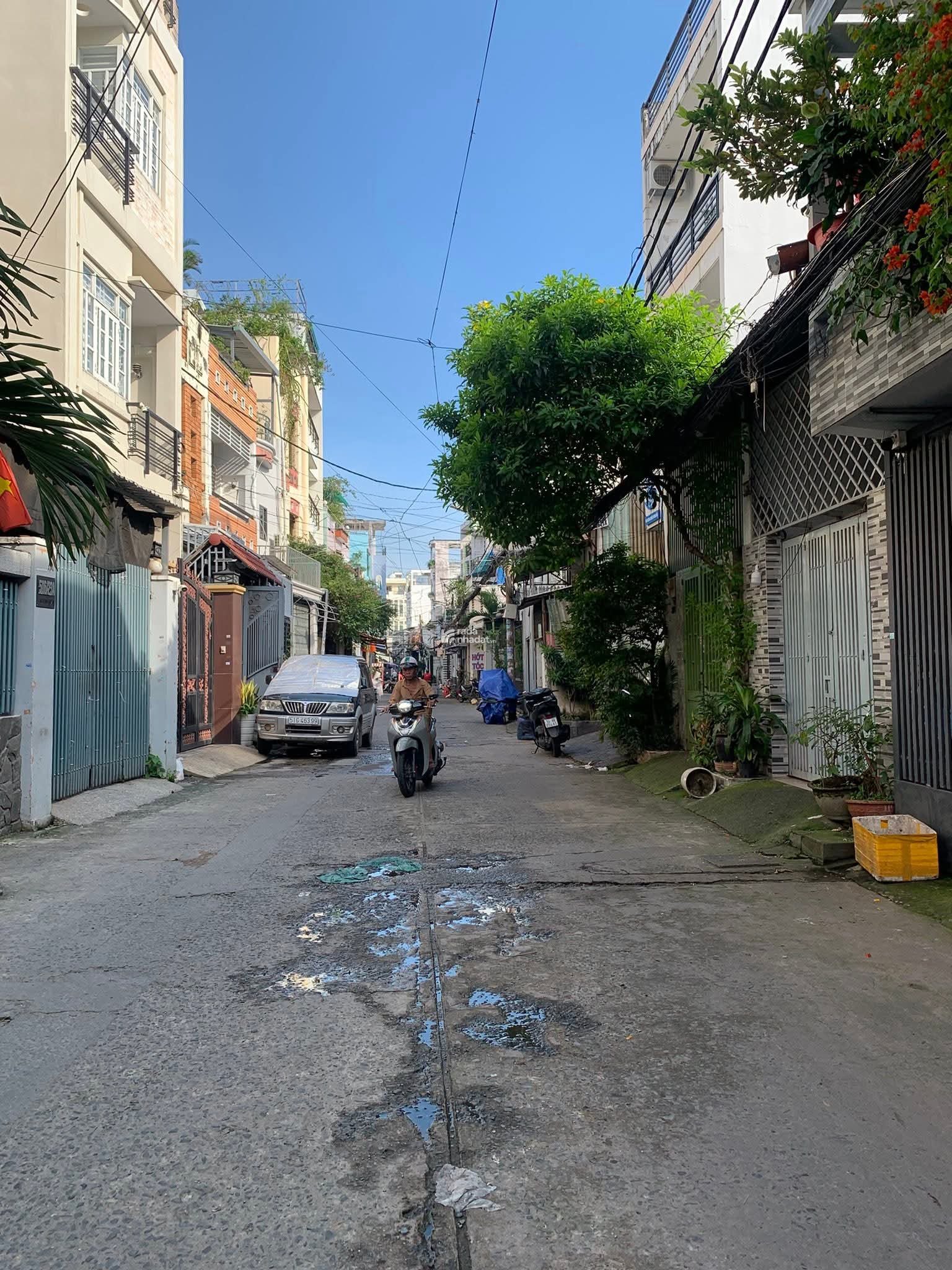 Bán nhà 218m2 Lạc Long Quân P5 Q11 - ngang 11m