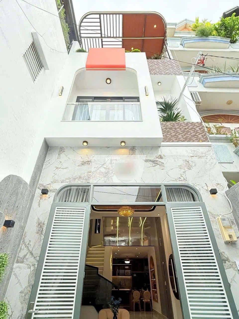 BÁN NHÀ 6 tỷ 550 68,9m2 Tôn Đản P15 Quận 4 HCM