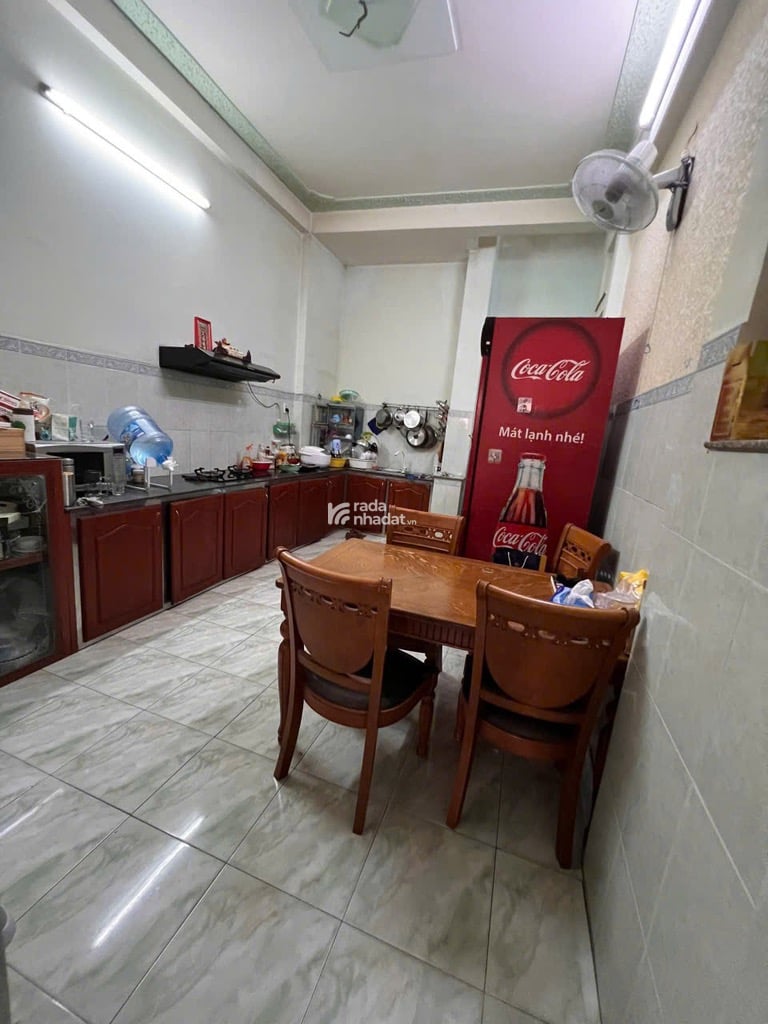 Trung tâm quận Tân Phú di.ra nhà ga T3 sân bay Tân Sơn Nhất 15 phút đi chuyển,...