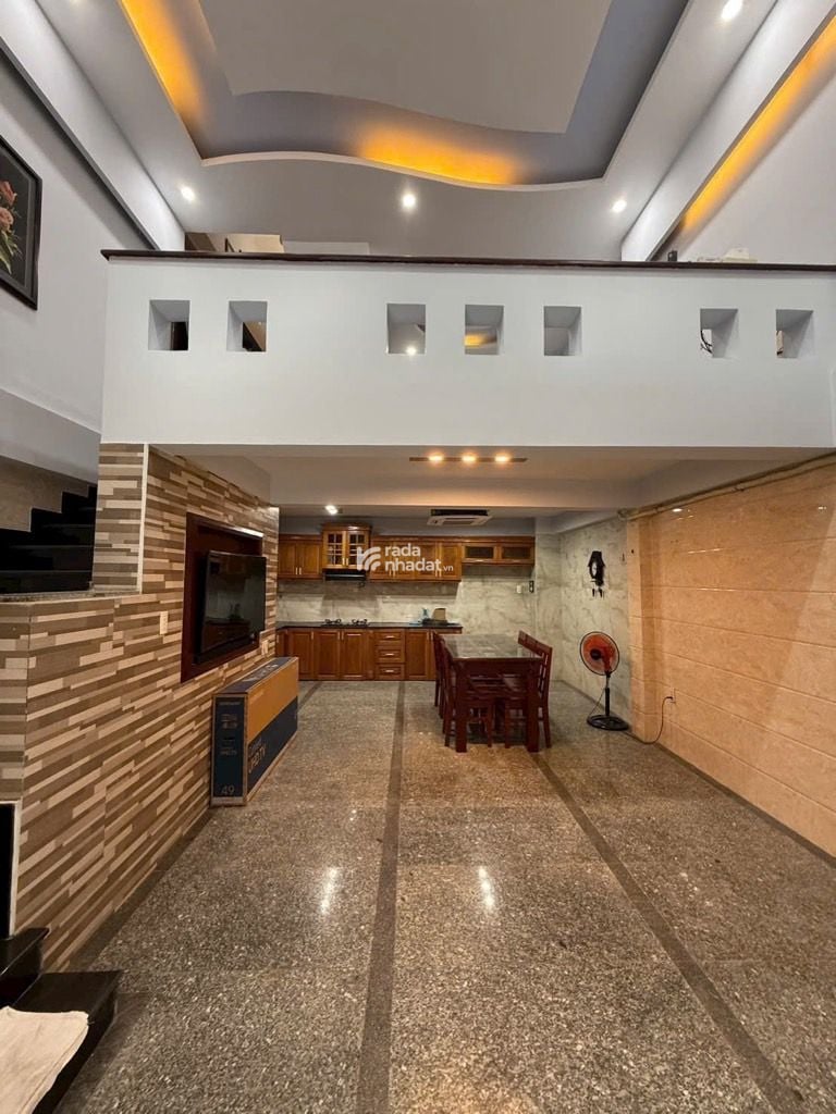 SIÊU PHẨM NHÀ ĐẸP 5 TẦNG, HẺM 5M PHAM VĂN CHIÊU, Ô TÔ ĐỖ CỬA, CÁCH MẶT TIỀN ĐƯỜNG 30M, GIÁ 6 TỶ 8