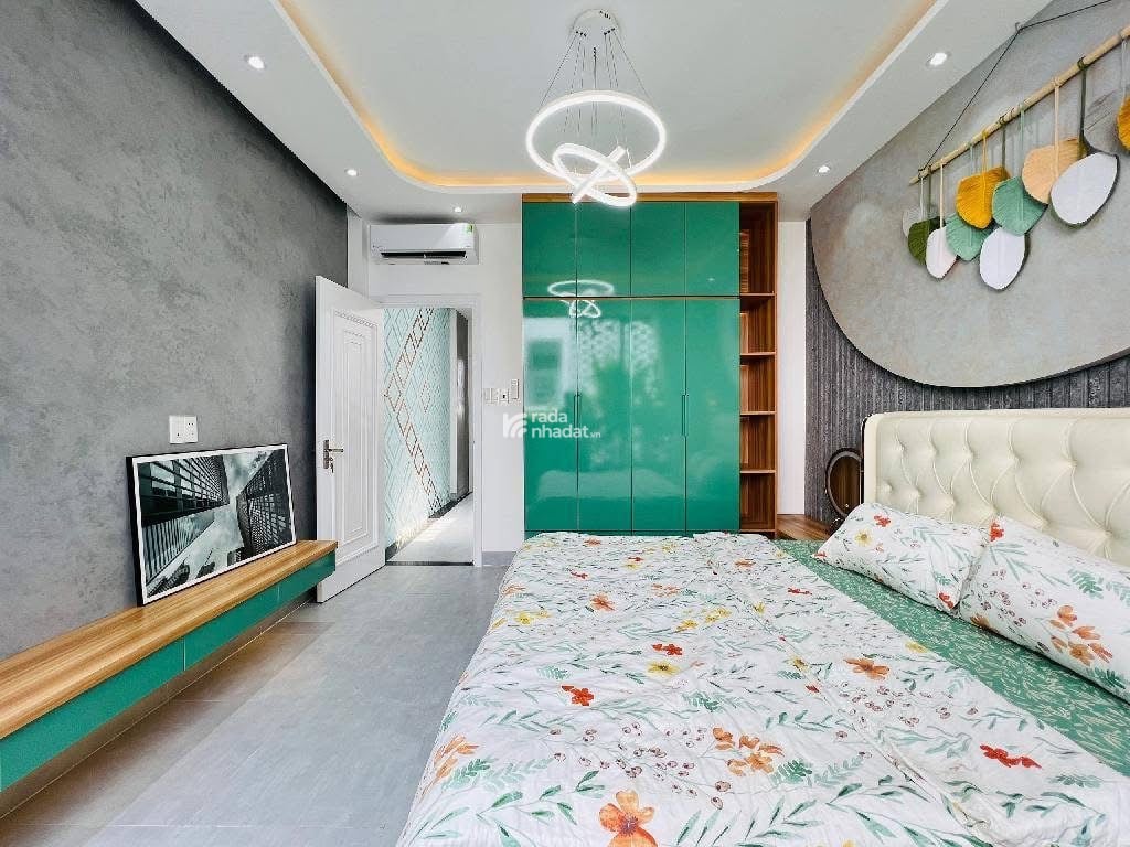 SOS! Cần bán nhà HXH sẵn dòng tiền 18tr/tháng, giá 4.25 tỷ, đường Nguyễn Khoái, phường 2, Quận 4