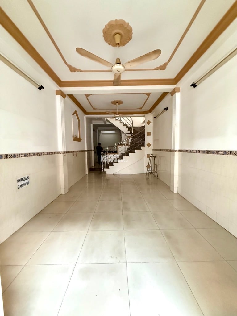 ĐÓN ĐẦU TUYẾN METRO, HXH CÁCH MẠNG THÁNG 8, TÂN BÌNH, 58M2 TIỆN XÂY. GIẢM 350TR CHỈ CÒN 5.9T TL 