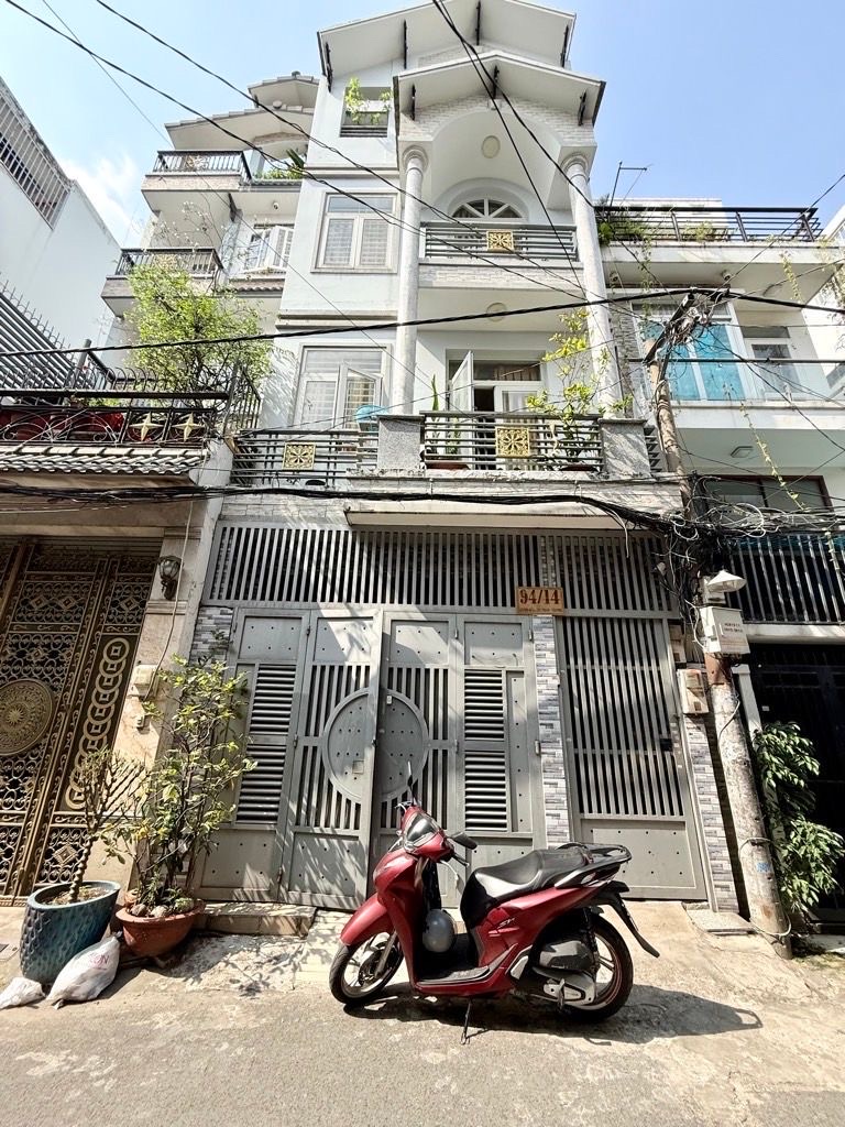 Diện tích: 5m x 16m  80m2 Kết cấu: 4 tầng, xây kiên cố, thiết kế thông minh