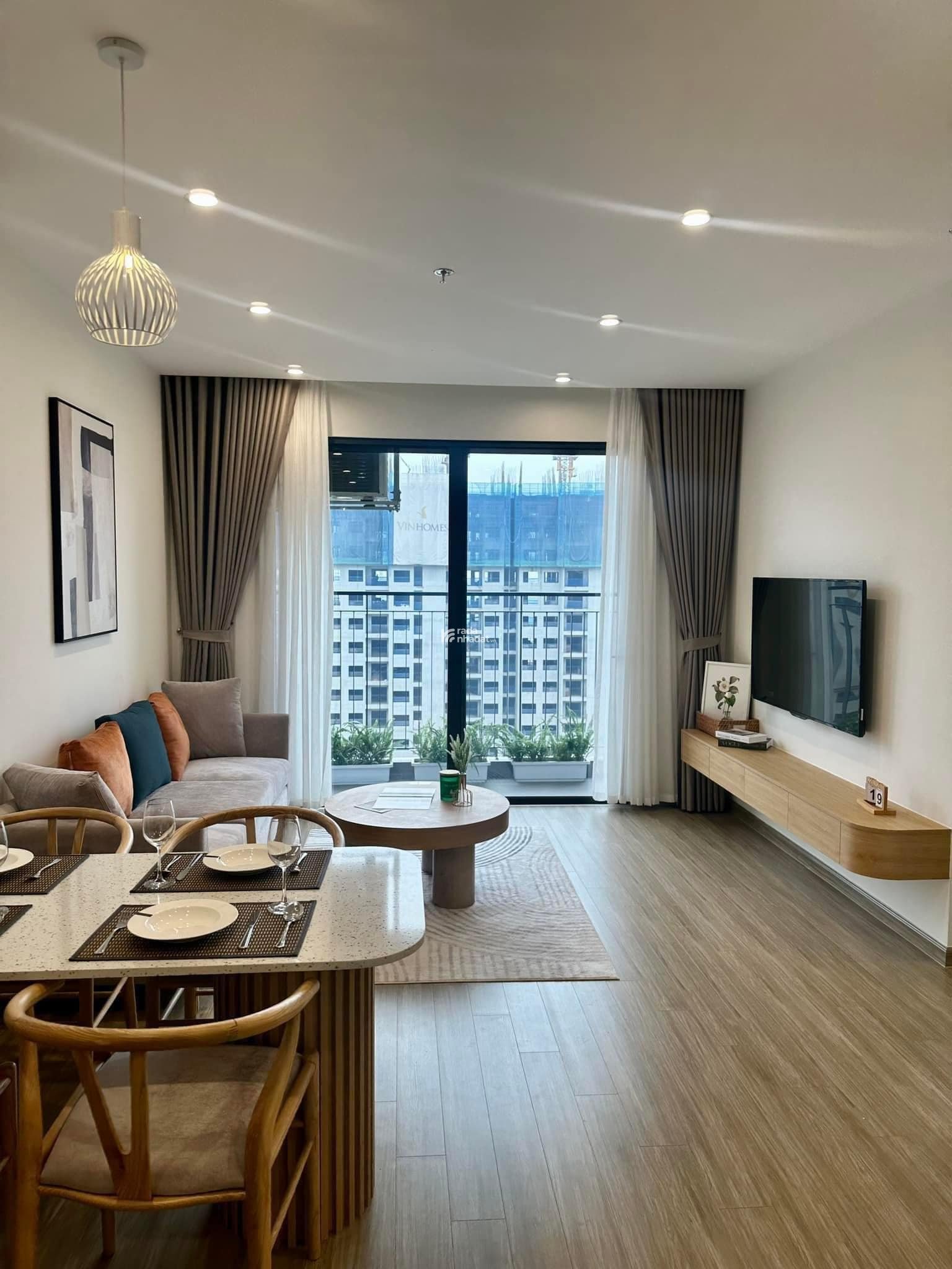 Gia đình cần chuyển nhượng gấp căn hộ 2N  phân khu GS Vinhome Smart City, giá chỉ 4,35 tỷ