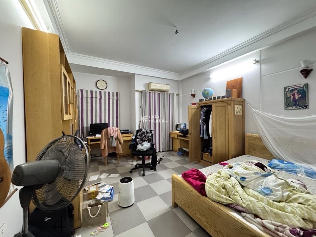 CẦU GIẤY - SỔ VUÔNG BÁNH CHƯNG - 52M2 - 6.8M MẶT TIỀN - Ô TÔ QUA NHÀ - NHỈNH 16 TỶ