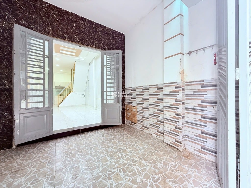 HẺM XE HƠI SÁT NHÀ NGUYỄN SỸ SÁCH, TÂN BÌNH, 41M2 CÓ KC Ở NGAY. GIẢM 350TR CHỈ 4.8T 