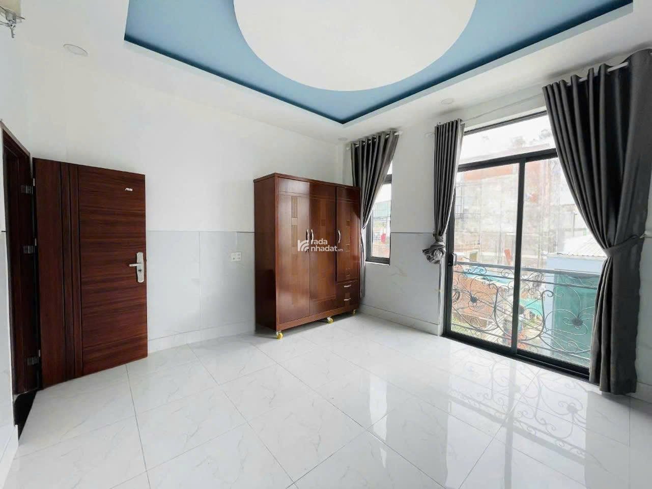 Bán GẤP nhà đẹp 5 lầu. Dương Quảng Hàm. Hiếm ngang 5.5m. 93m2. 11PN, chỉ 15.5 tỷ TL