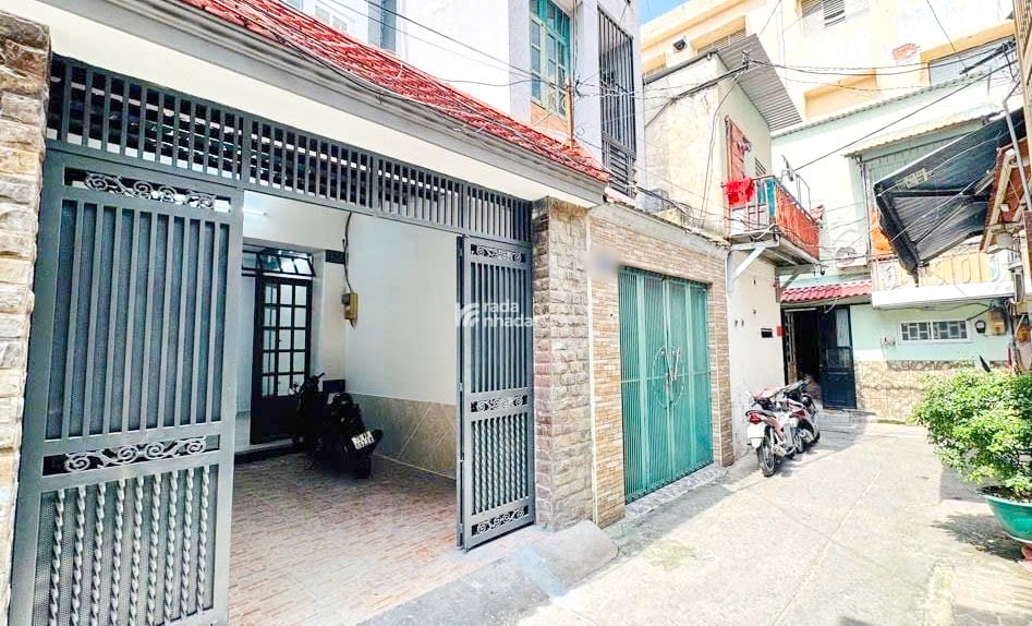 Bán nhà 2 lầu 3.9x16m sát mặt tiền đường Dương Bá Trạc P.1 Quận 8