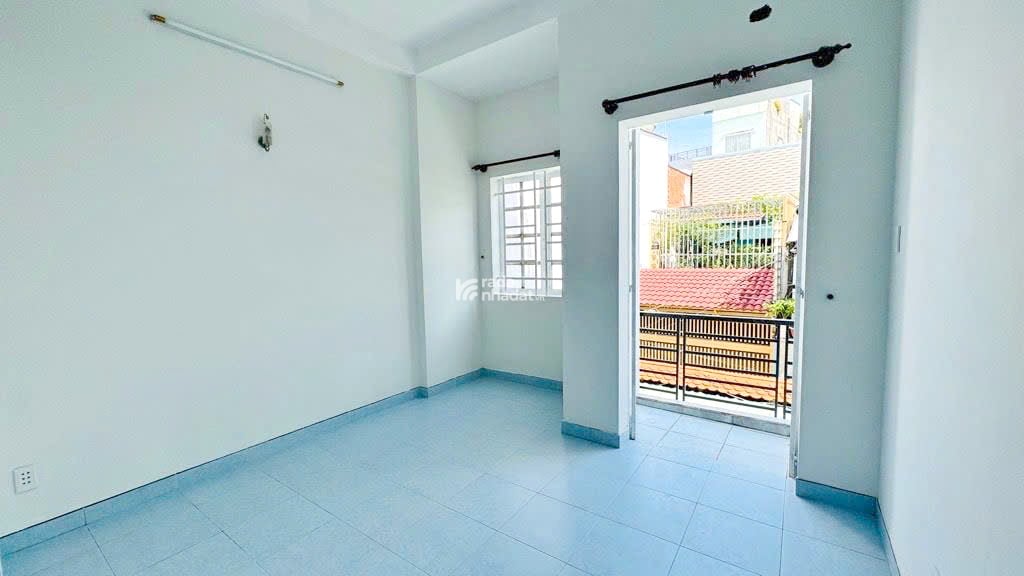 Bán nhà 2 lầu 3.9x16m sát mặt tiền đường Dương Bá Trạc P.1 Quận 8