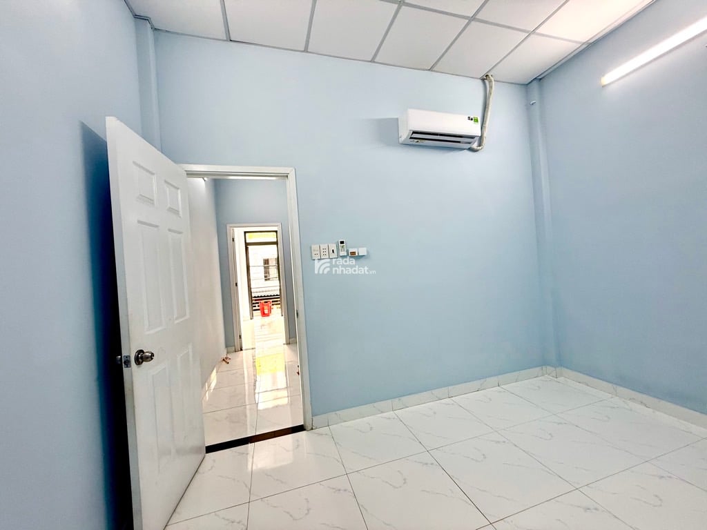 BÁN NHÀ TÂN BÌNH  HOÀNG BẬT ĐẠT  TRẦN THỊ TRỌNG  43M2 (4x9)  HẺM 4M  4 TỶ