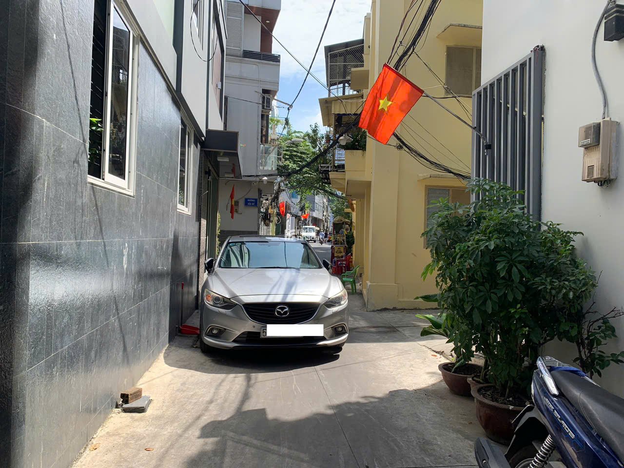 BÁN NHÀ MẶT TIỀN PHAN TÔN QUẬN 1 - 16.5 tỷ 