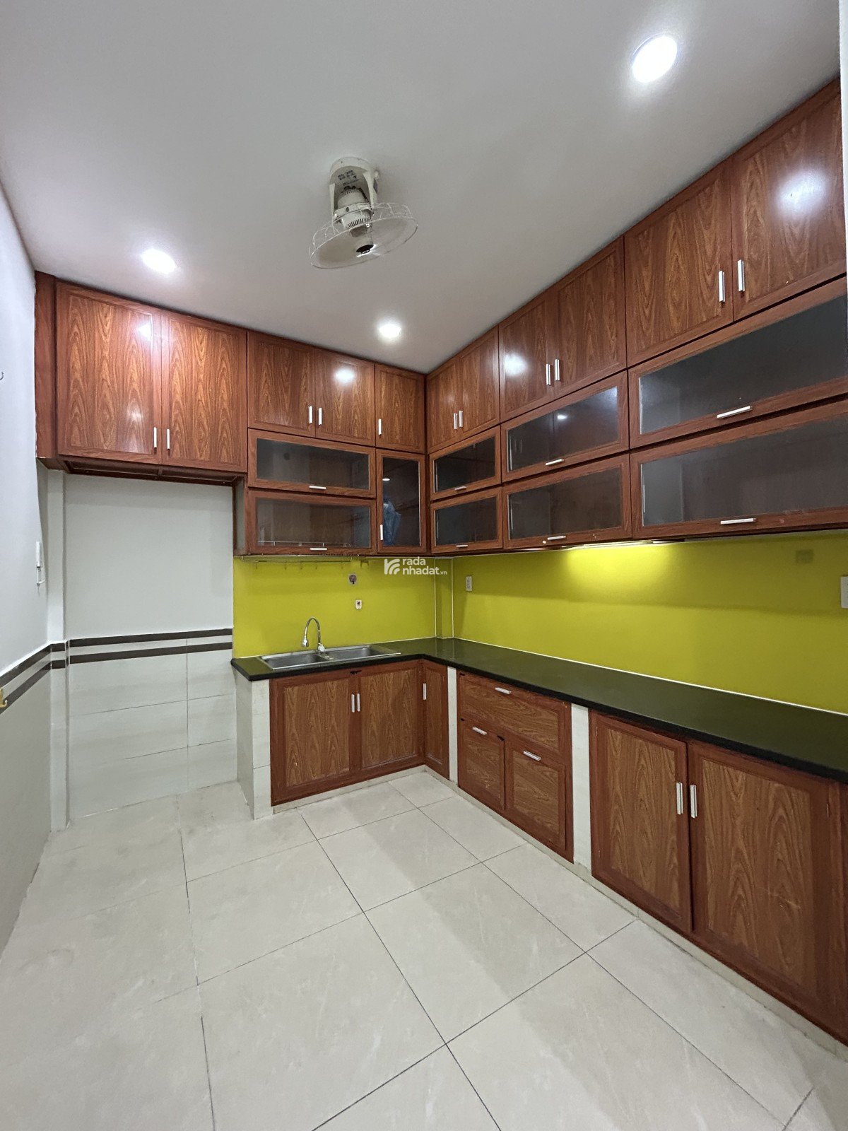 Bán nhà Hoàng Văn Thụ, Út Tịch, Tân Bình, 37m2, 3 tầng, 6.3 tỷ.