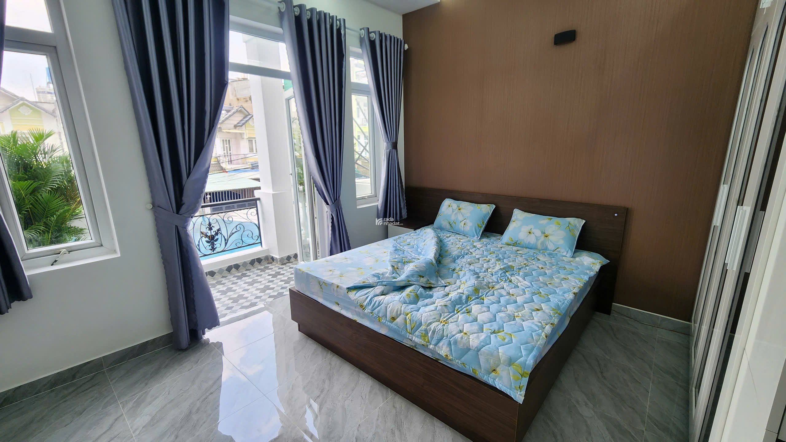 BÁN NHÀ ĐẸP 1 TRỆT 3 LẦU 4X25M - SÂN XE HƠI RỘNG - GẦN HÀ HUY GIÁP 