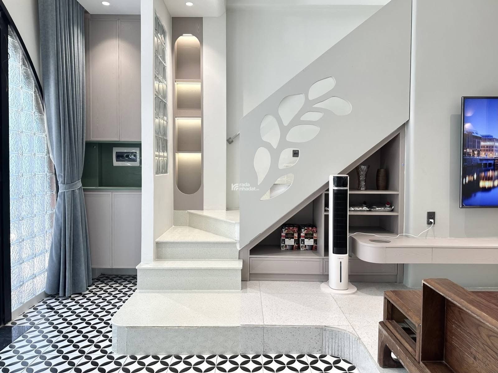 KẸT TIỀN!! Bán nhà Lý Tự Trọng, phường Bến Thành, Quận 1, Giá 6,29 tỷ- Gần chợ bến thành, sổ riêng