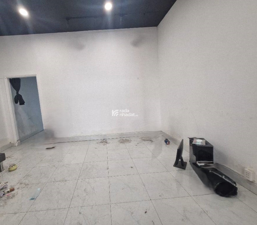 BÁN ĐẤT TẶNG NHÀ HẺM XE HƠI TRÁNH SÁT MẶT TIỀN GẦN TÔ NGỌC VÂN 5X26 NHỈNH 8 TỶ