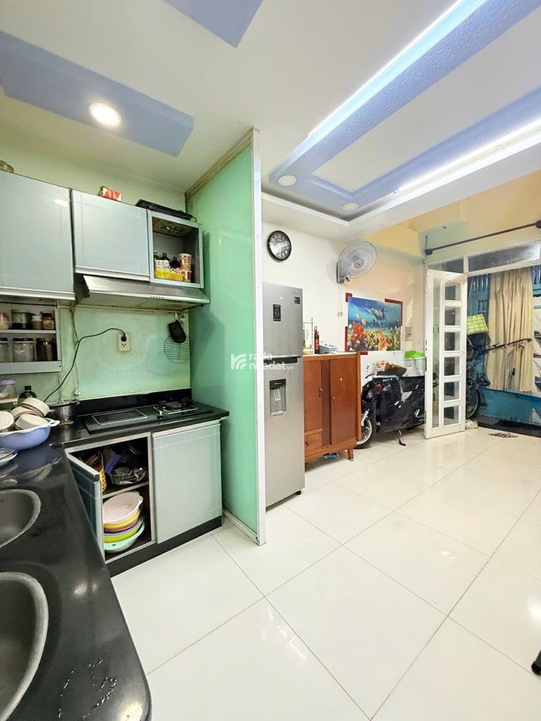 SIÊU PHẨM KHU VIP BÀNH VĂN TRÂN - TÂN BÌNH - 30 M2 - 5 TẦNG BTCT - 4 PN - NHỈNH 5 TỶ