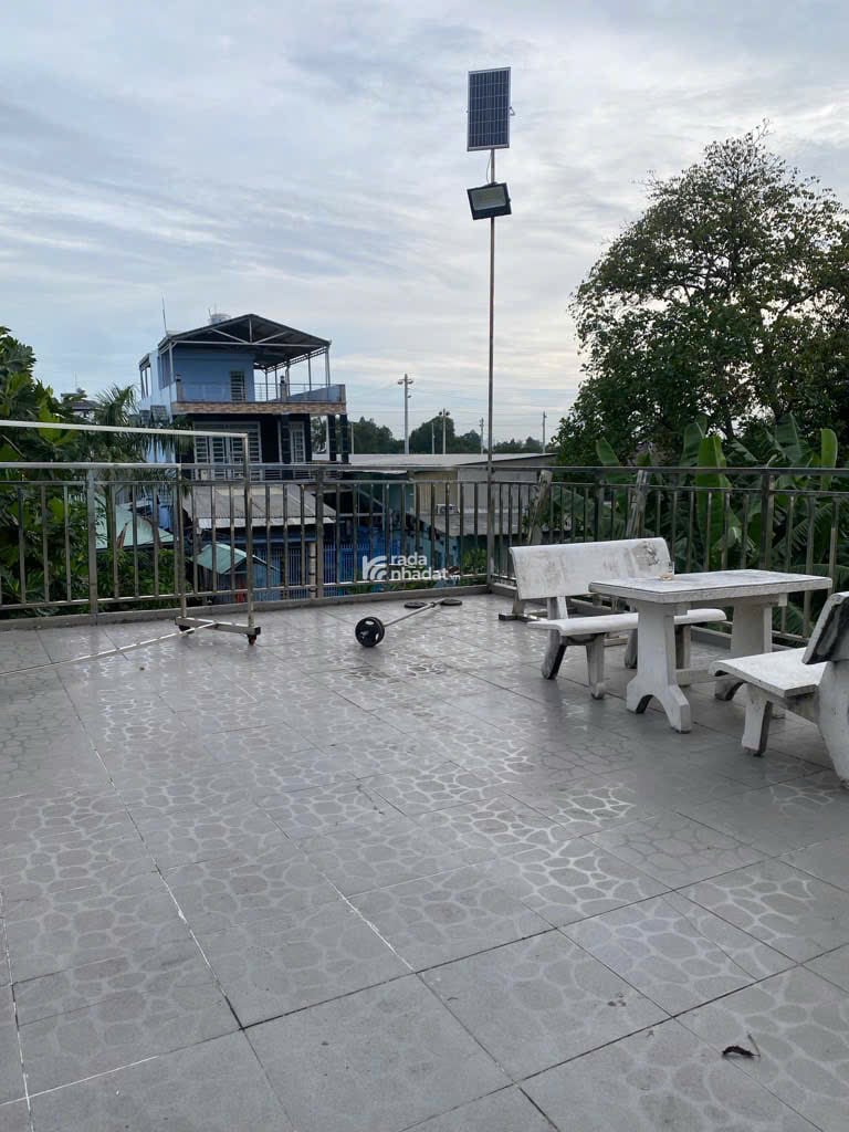 Bán nhà mặt tiền đường số 11 Hiệp Bình Chánh, Thủ Đức, 113m2, 3 tầng 4PN 4WC, đường xe hơi tránh