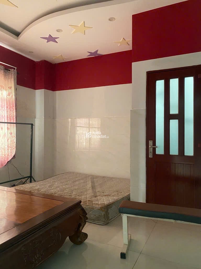 Bán nhà mặt tiền đường số 11 Hiệp Bình Chánh, Thủ Đức, 113m2, 3 tầng 4PN 4WC, đường xe hơi tránh