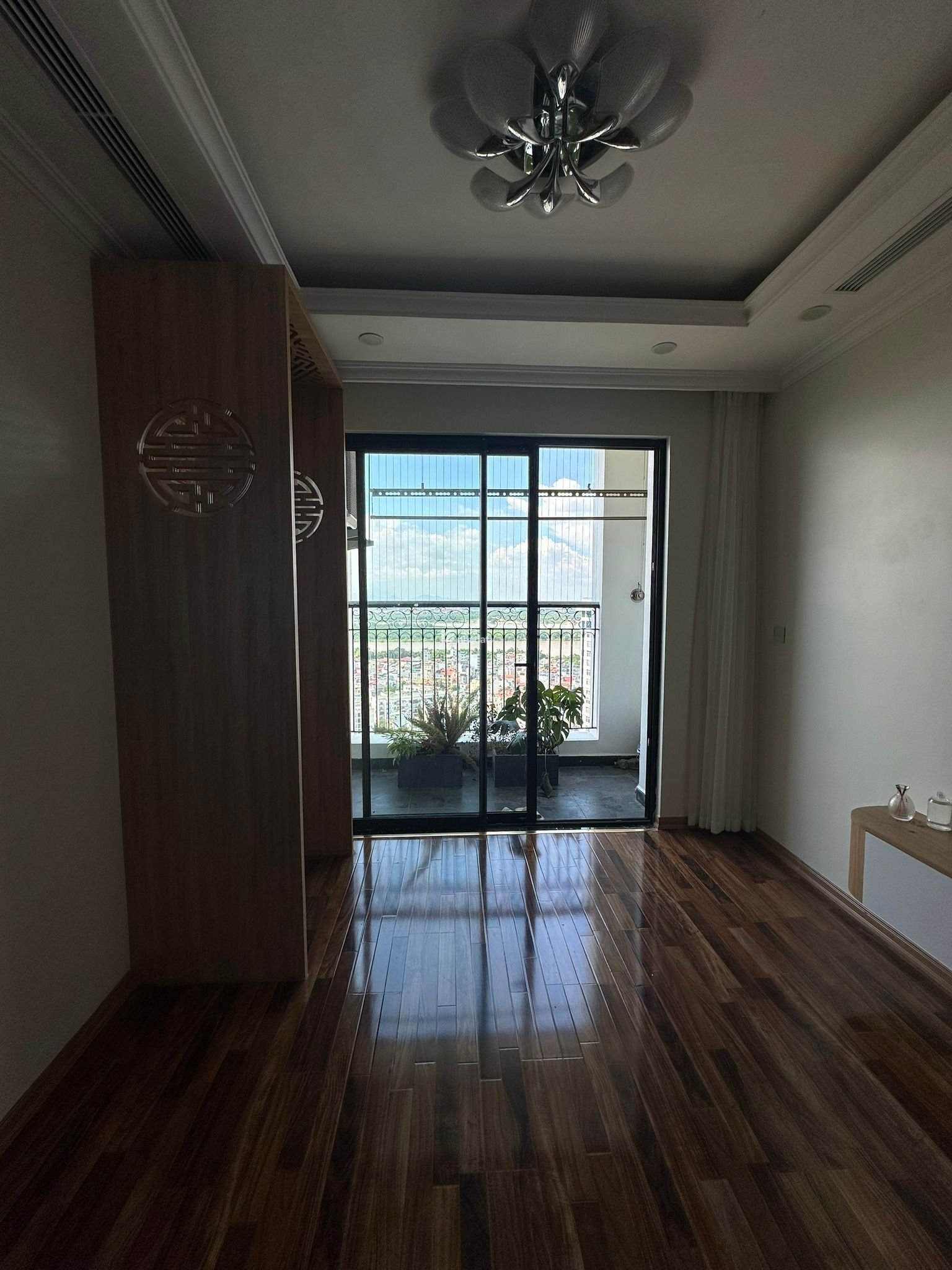 Bán căn góc 3 ngủ - Sunshine Riverside - nhà đồ cơ bản - 90,7m2 - view sông Hồng - 2 mặt thoáng