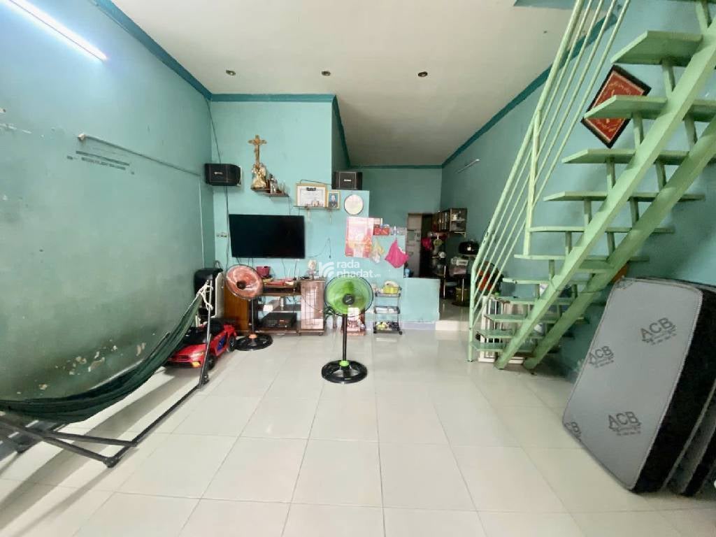 Nhà mặt tiền 2 tầng, 50m2 đường ô tô thông, 3 tỷ 7