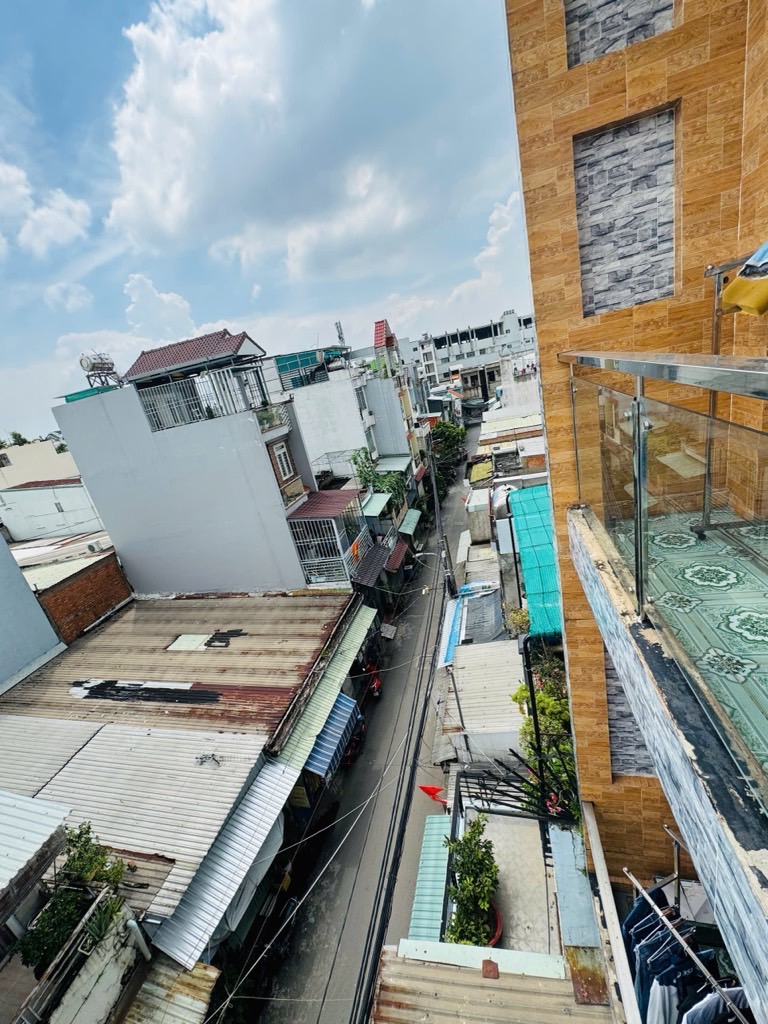  CĂN HỘ DỊCH VỤ 36 PHÒNG - 172M2 - 8x21,5 - 525M2 SÀN - HẺM 6M XE HƠI TRÁNH  