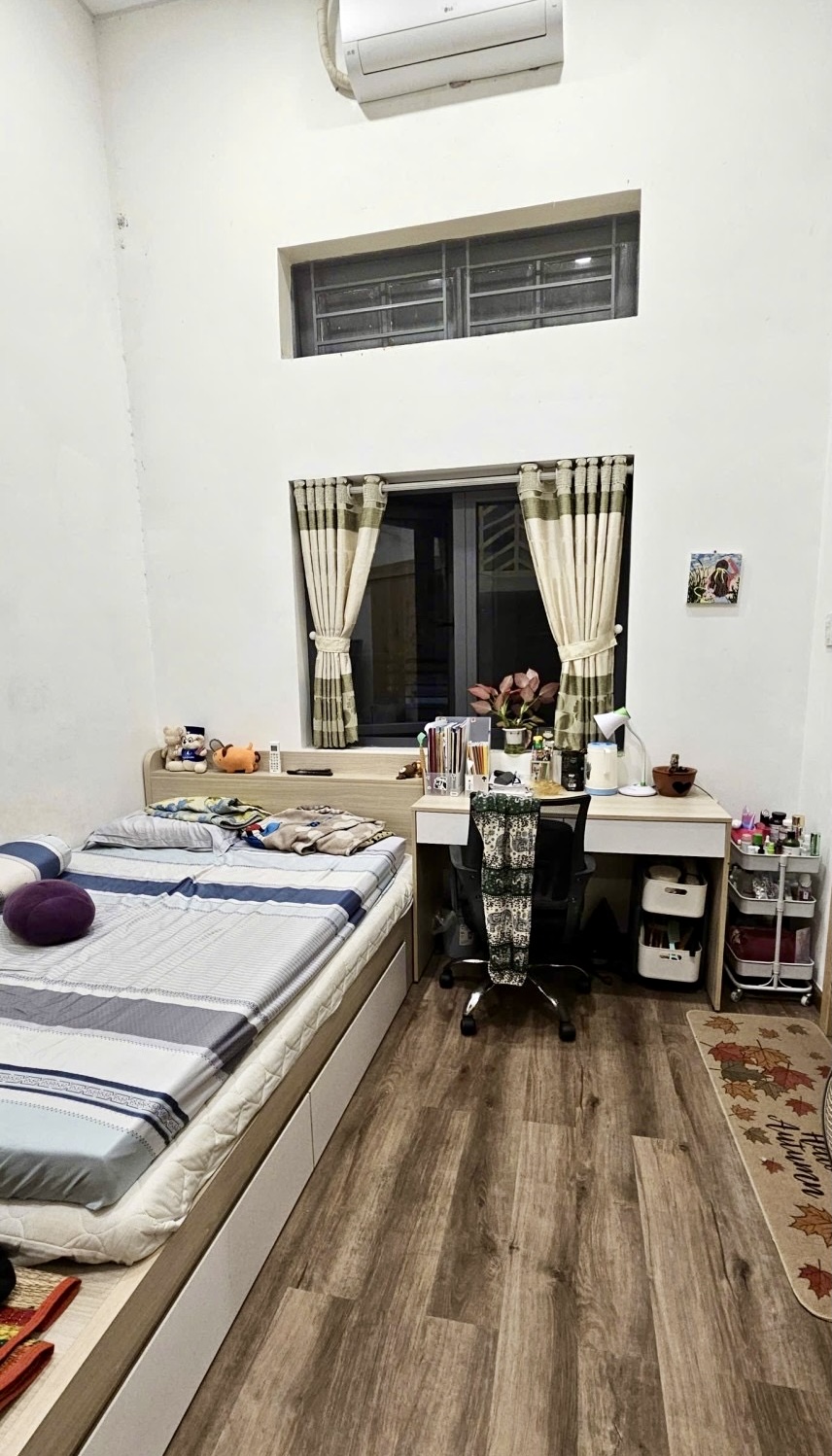 Bán Nhà Ngang 5.1m giá rẻ khu Tân Phú giáp Tân Bình chỉ 3.x