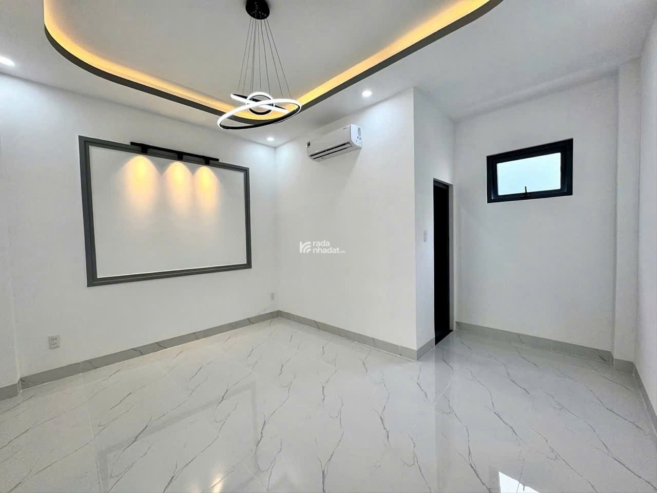 chủ cần bán nhà giá 3 tỷ 850tr gần sân bay đường phổ quang tân bình SHR