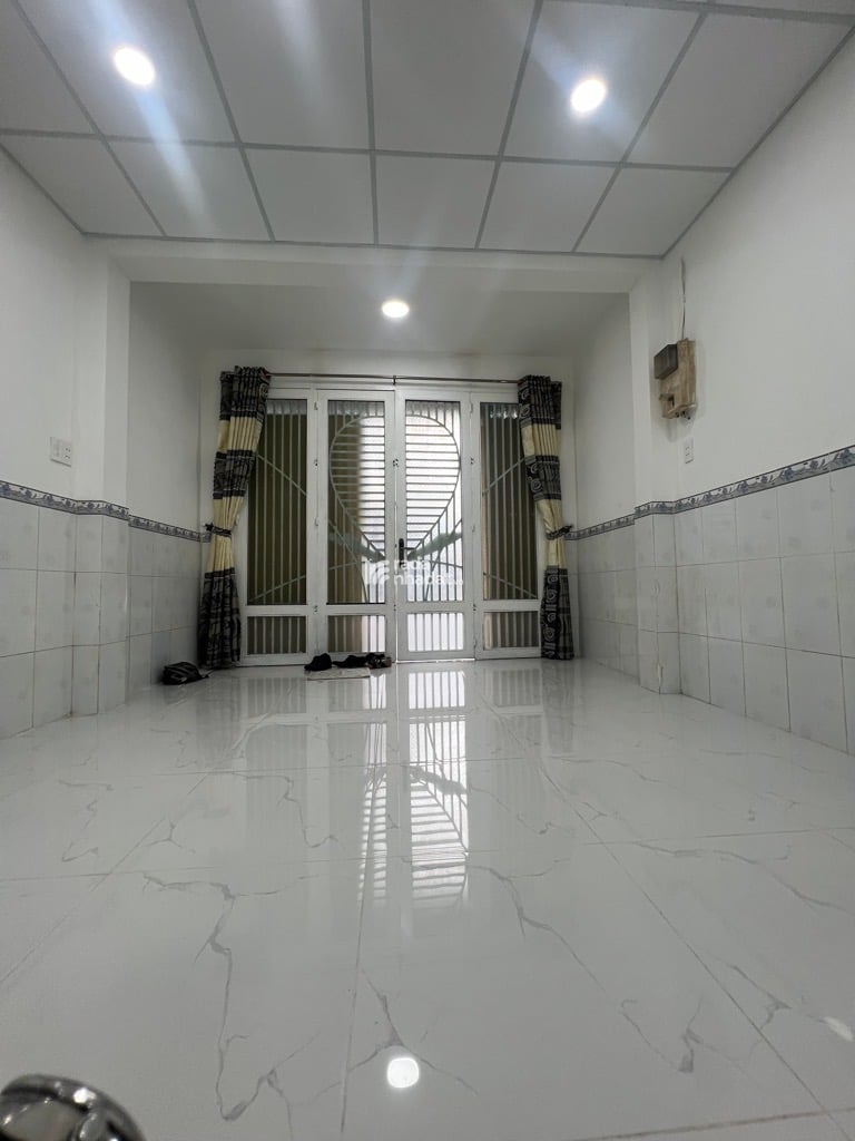 SÁT VÁCH QUẬN 1, HXH ĐIỆN BIÊN PHỦ, BÌNH THẠNH, 20M2 TIỆN XÂY MỚI. GIẢM 550TR CHỈ CÒN 5T TL 