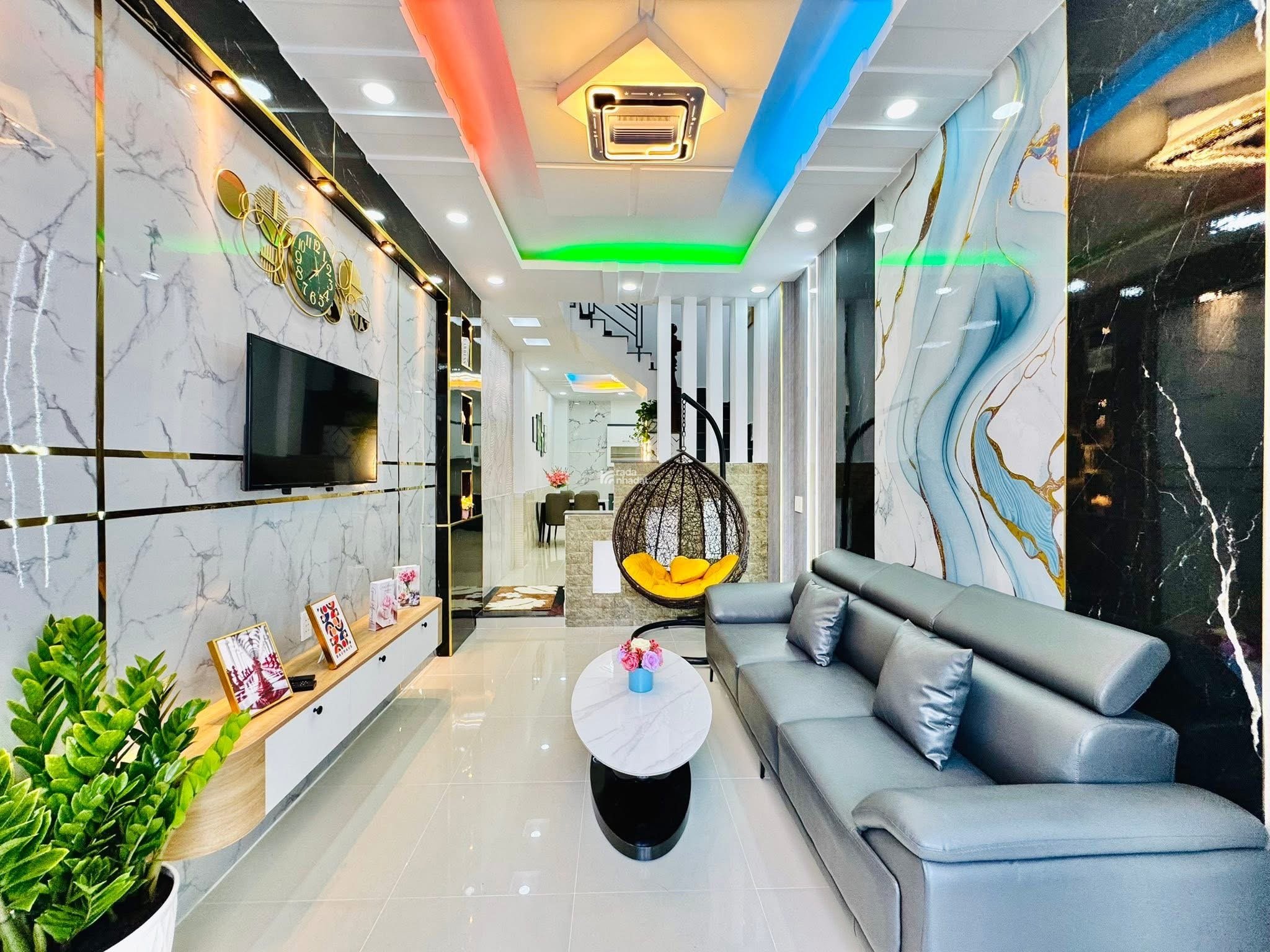 Bán nhà đường Thành Thái, Quận 10, 48m2 giá 6.2 tỷ, Sổ Hồng Riêng/ Hẻm ô tô thông thoáng 
