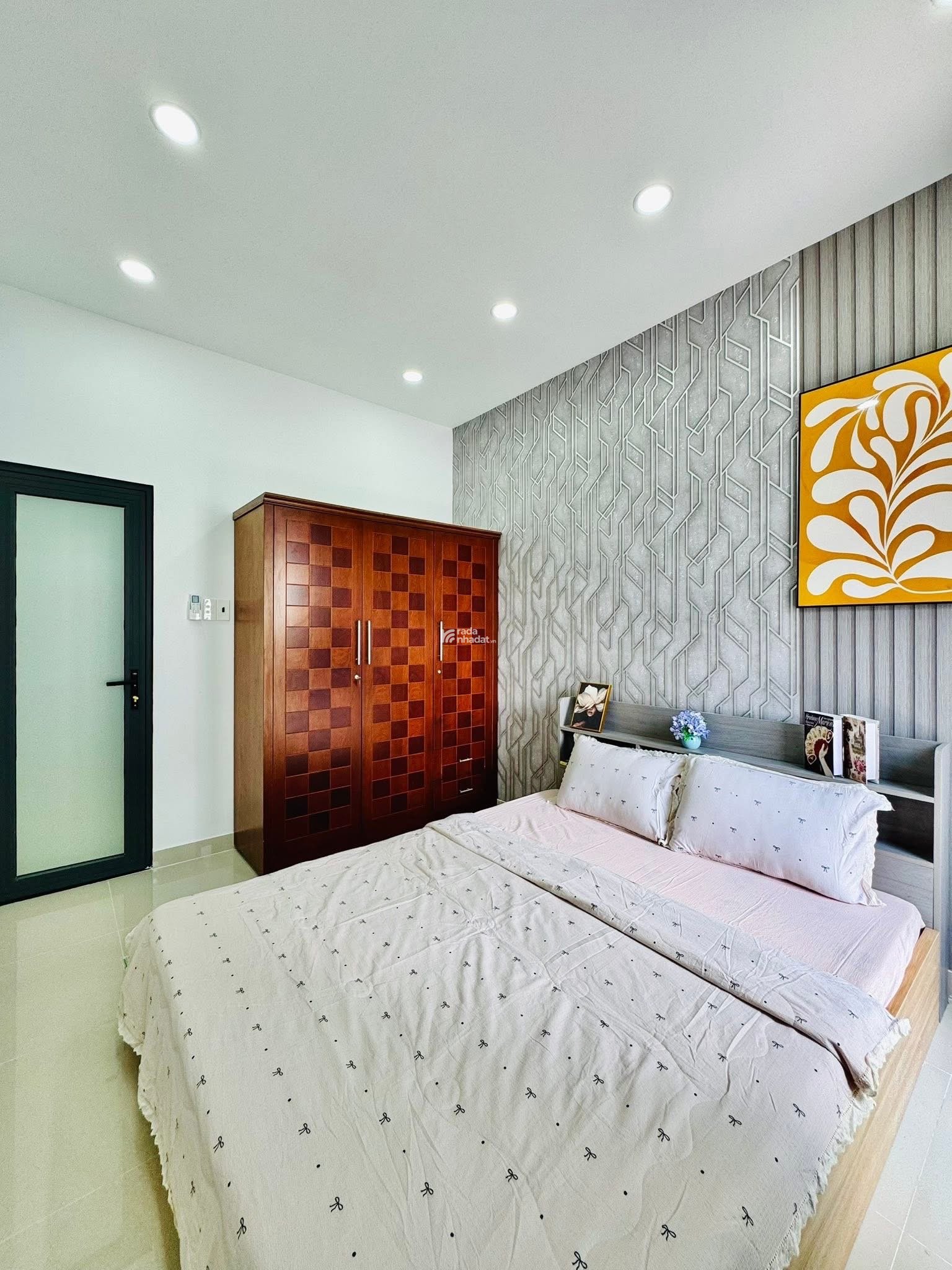 Bán nhà đường Thành Thái, Quận 10, 48m2 giá 6.2 tỷ, Sổ Hồng Riêng/ Hẻm ô tô thông thoáng 
