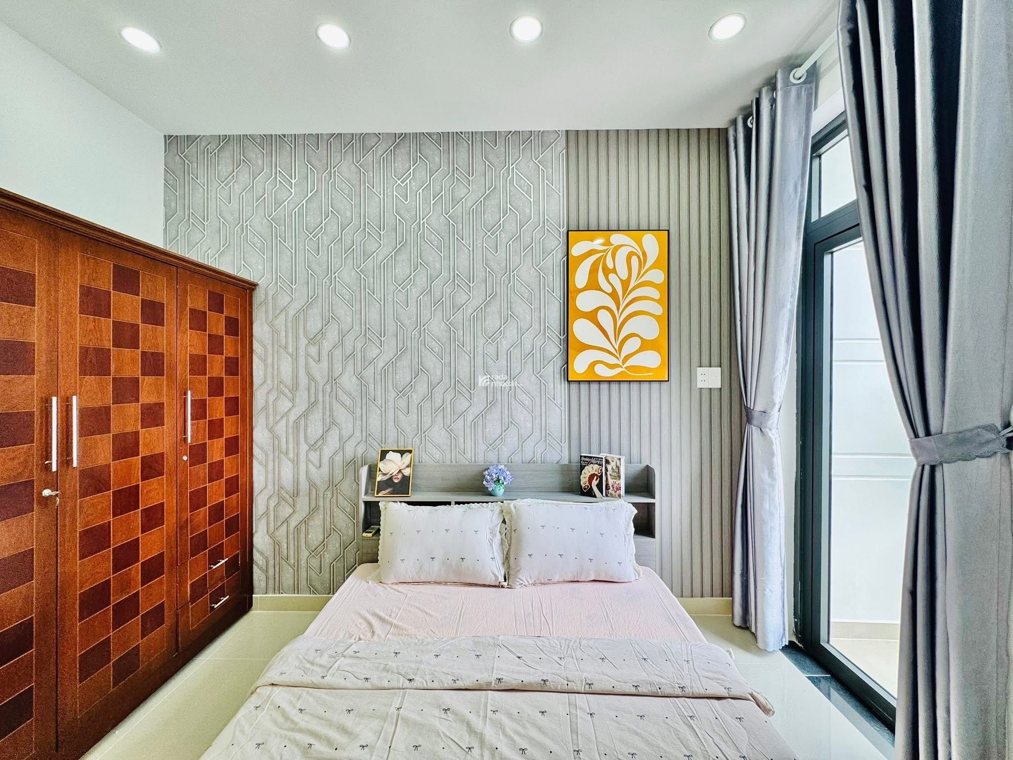 Bán nhà đường Thành Thái, Quận 10, 48m2 giá 6.2 tỷ, Sổ Hồng Riêng/ Hẻm ô tô thông thoáng 
