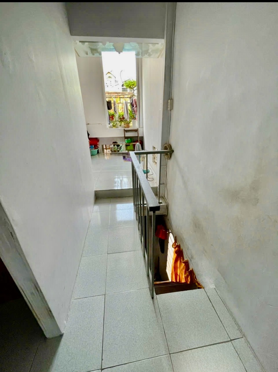 Căn góc thoáng mát 3 tầng sát mặt tiền đường Lê Thiệt, Phú Thọ Hòa, Tân Phú chỉ 3.8 tỷ