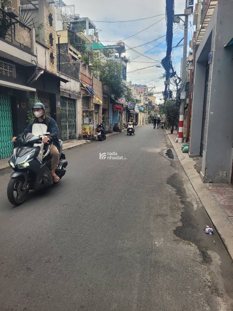 GIÁ GIẢM SIÊU SÂU, HẺM 4M NGUYỄN ĐÌNH CHÍNH, PHÚ NHUẬN, 4 TẦNG MỚI Ở NGAY. GIẢM 600TR CHỈ 8.29T TL 