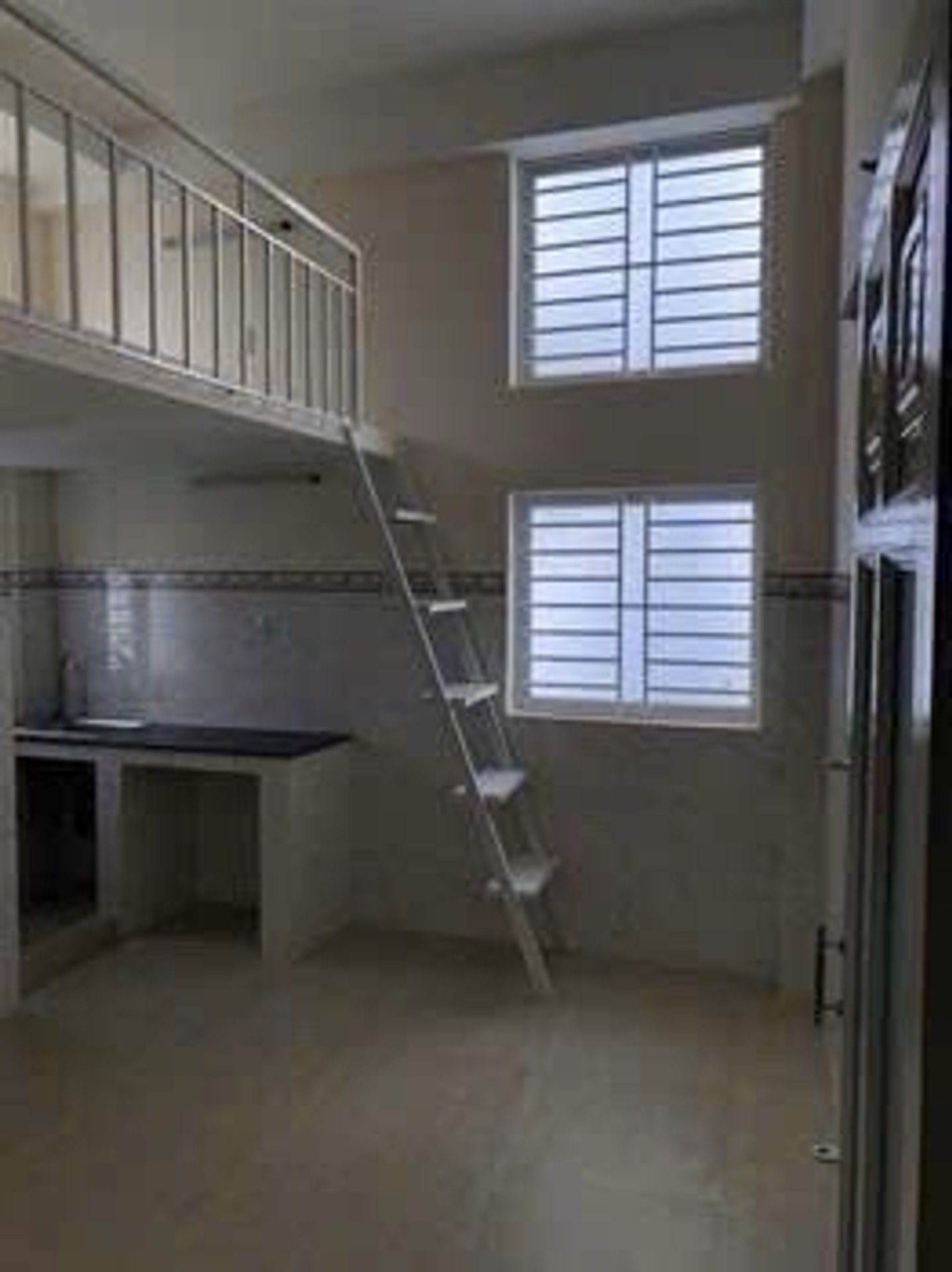 CHDV Nguyễn Minh Châu, 101m2, ngang 5.7m, 5 tầng, 22 phòng, DT 80tr/th, 12 tỷ TL