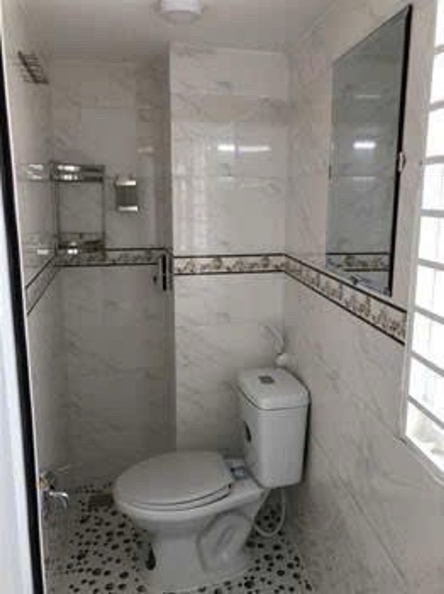 CHDV Nguyễn Minh Châu, 101m2, ngang 5.7m, 5 tầng, 22 phòng, DT 80tr/th, 12 tỷ TL
