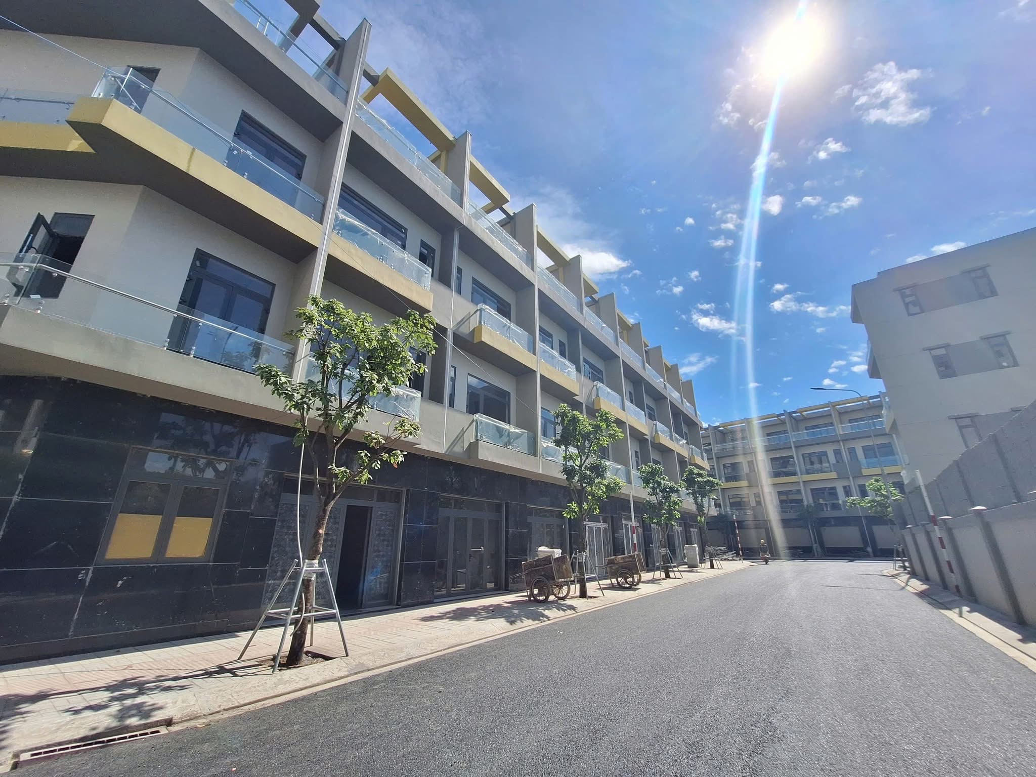 Chốt nhà phố Bcons City Life- sở hữu tài sản riêng sông trọn tiện nghi
