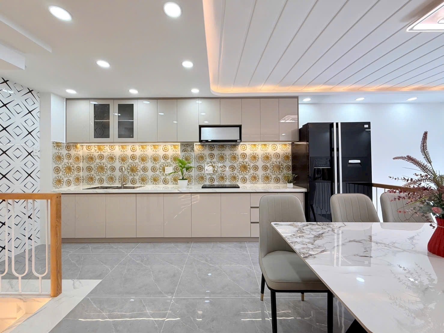 NHÀ ĐẸP FULL NỘI THẤT BÙI QUANG LÀ GÒ VẤP – 1 TRỆT 1 LỬNG 2 LẦU – HẺM 4M – HƯỚNG ĐÔNG NAM – 6.78 TỶ