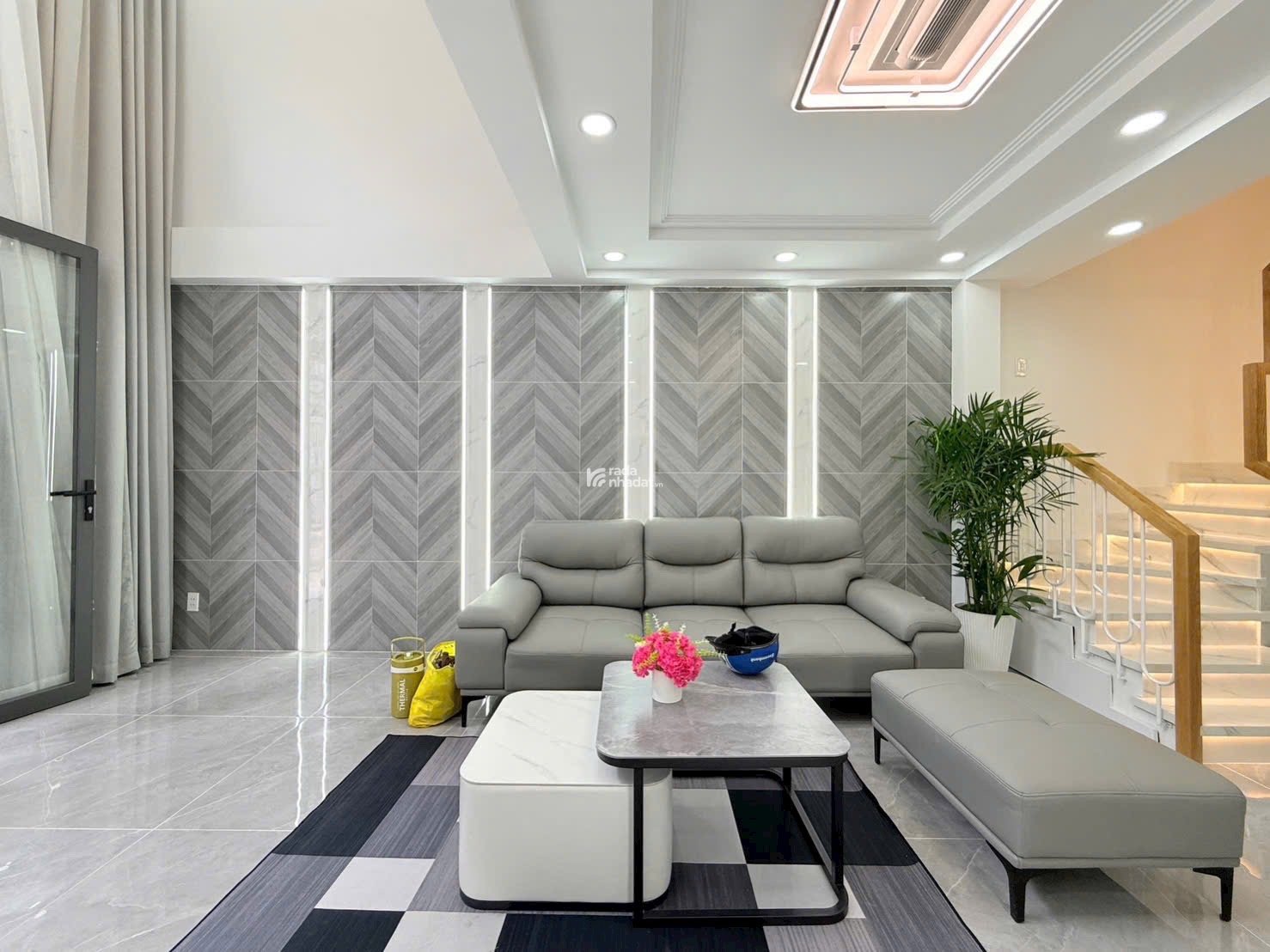 NHÀ ĐẸP FULL NỘI THẤT BÙI QUANG LÀ GÒ VẤP – 1 TRỆT 1 LỬNG 2 LẦU – HẺM 4M – HƯỚNG ĐÔNG NAM – 6.78 TỶ