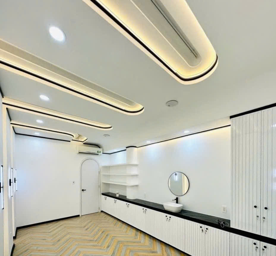 Nhà hẻm Ô tô Lê Văn Sỹ - QUẬN PHÚ NHUẬN - 3.7 x 12 m Vuông vắn - 9.8 tỷ