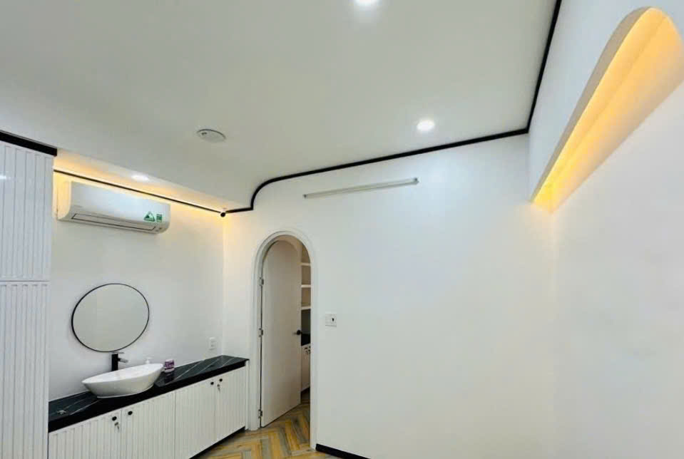 Nhà hẻm Ô tô Lê Văn Sỹ - QUẬN PHÚ NHUẬN - 3.7 x 12 m Vuông vắn - 9.8 tỷ