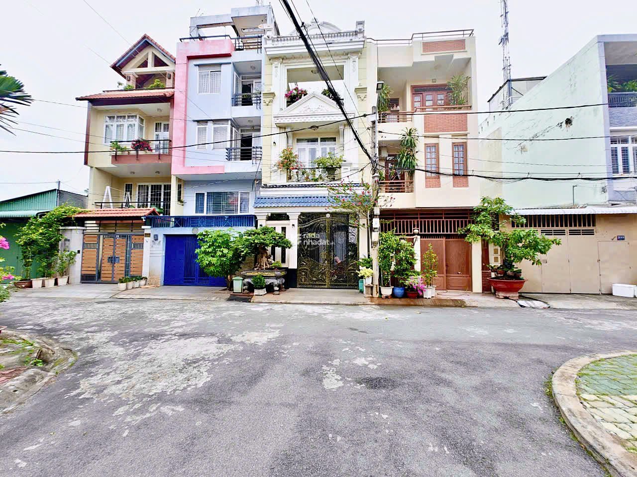 Nhà 1 Trệt 2 Lầu Hiện Đại, Đường Hoàng Diệu 2 Linh Chiểu, Thủ Đức, 5x17m, 3PN, Giá 14.2Tỷ